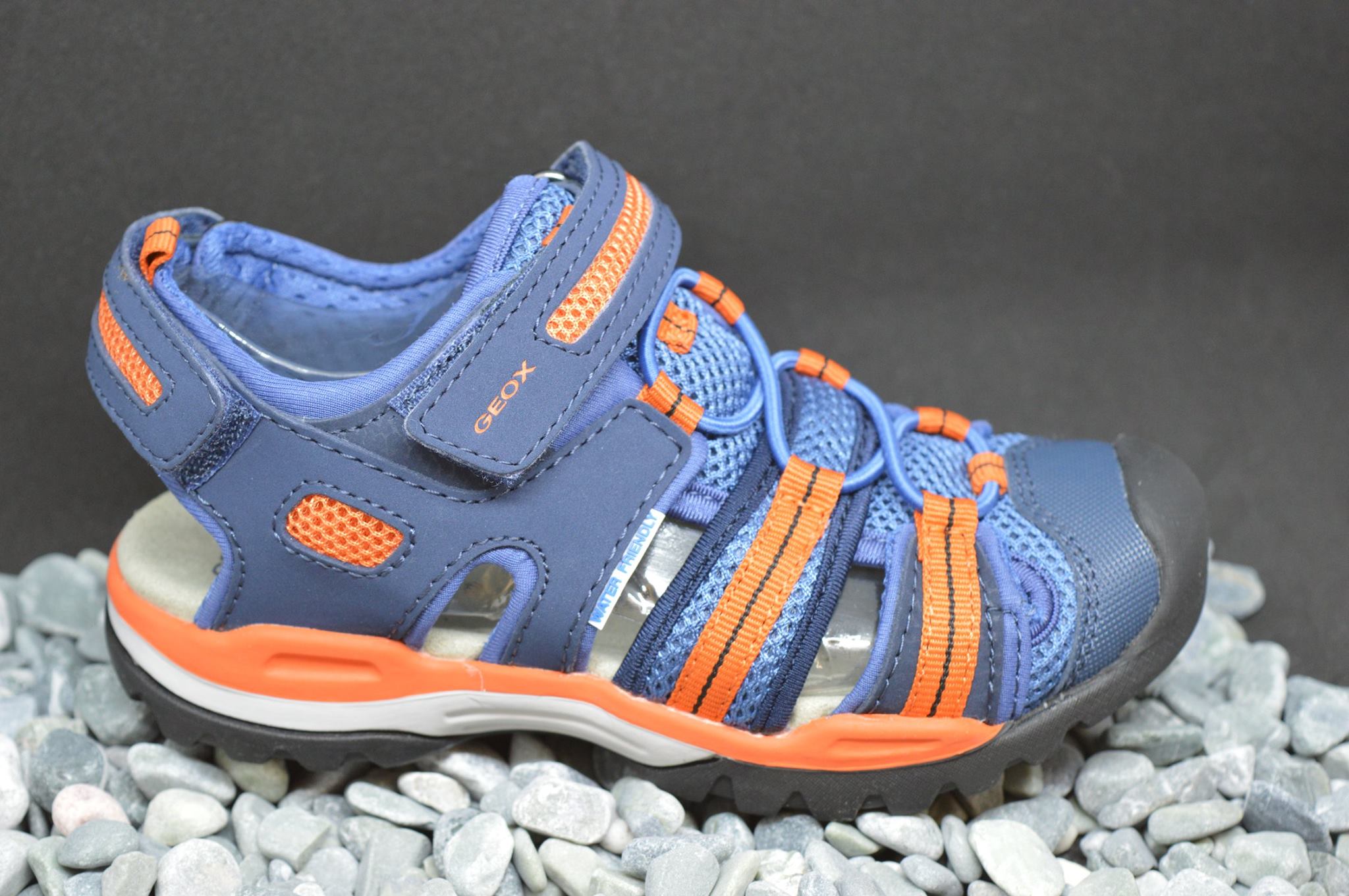 Chaussures pour enfants et préadolescents à Toulon Chaussures pour enfants et préadolescents à Toulon