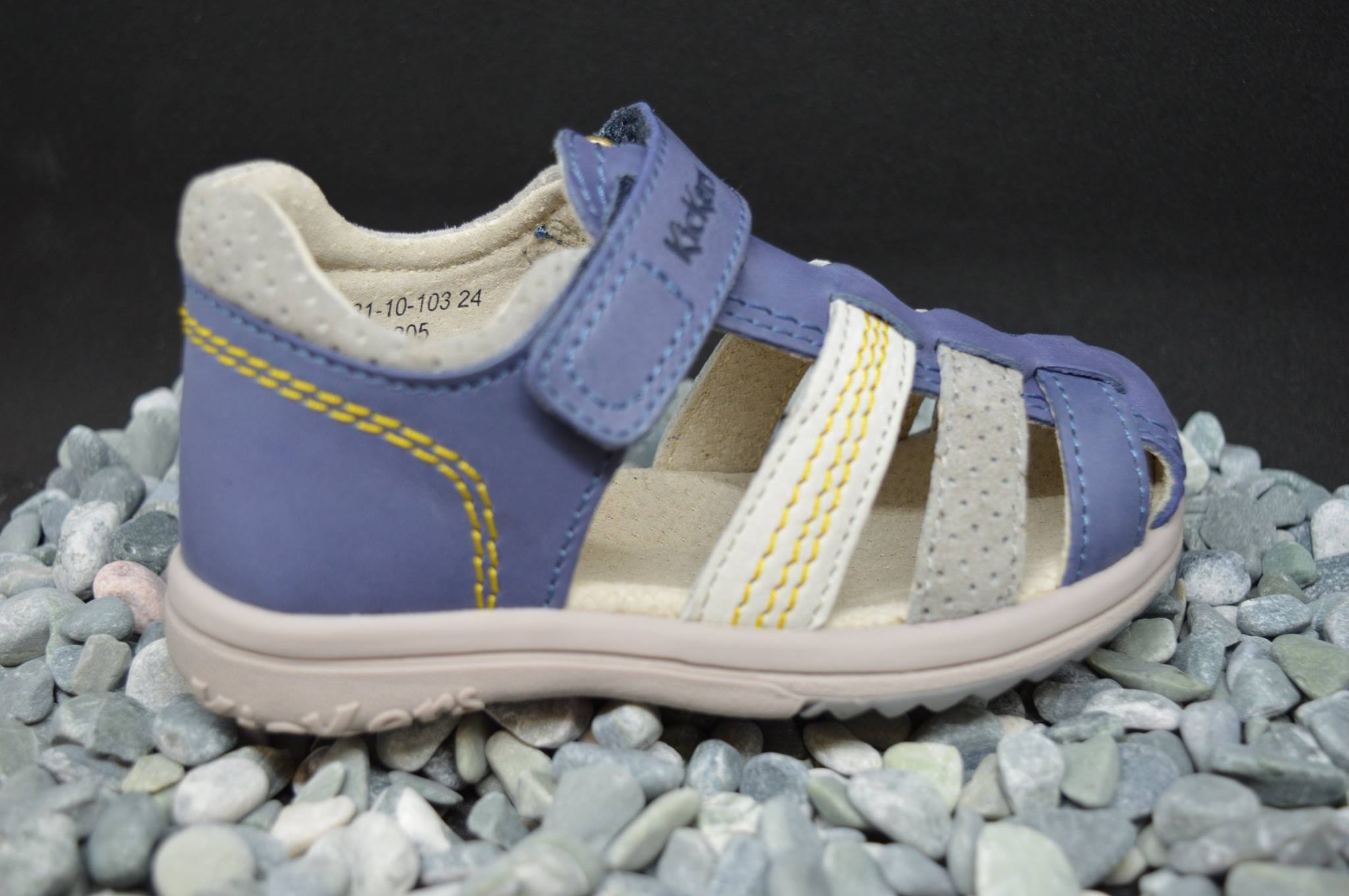 Chaussures pour enfants et préadolescents à Toulon Chaussures pour enfants et préadolescents à Toulon