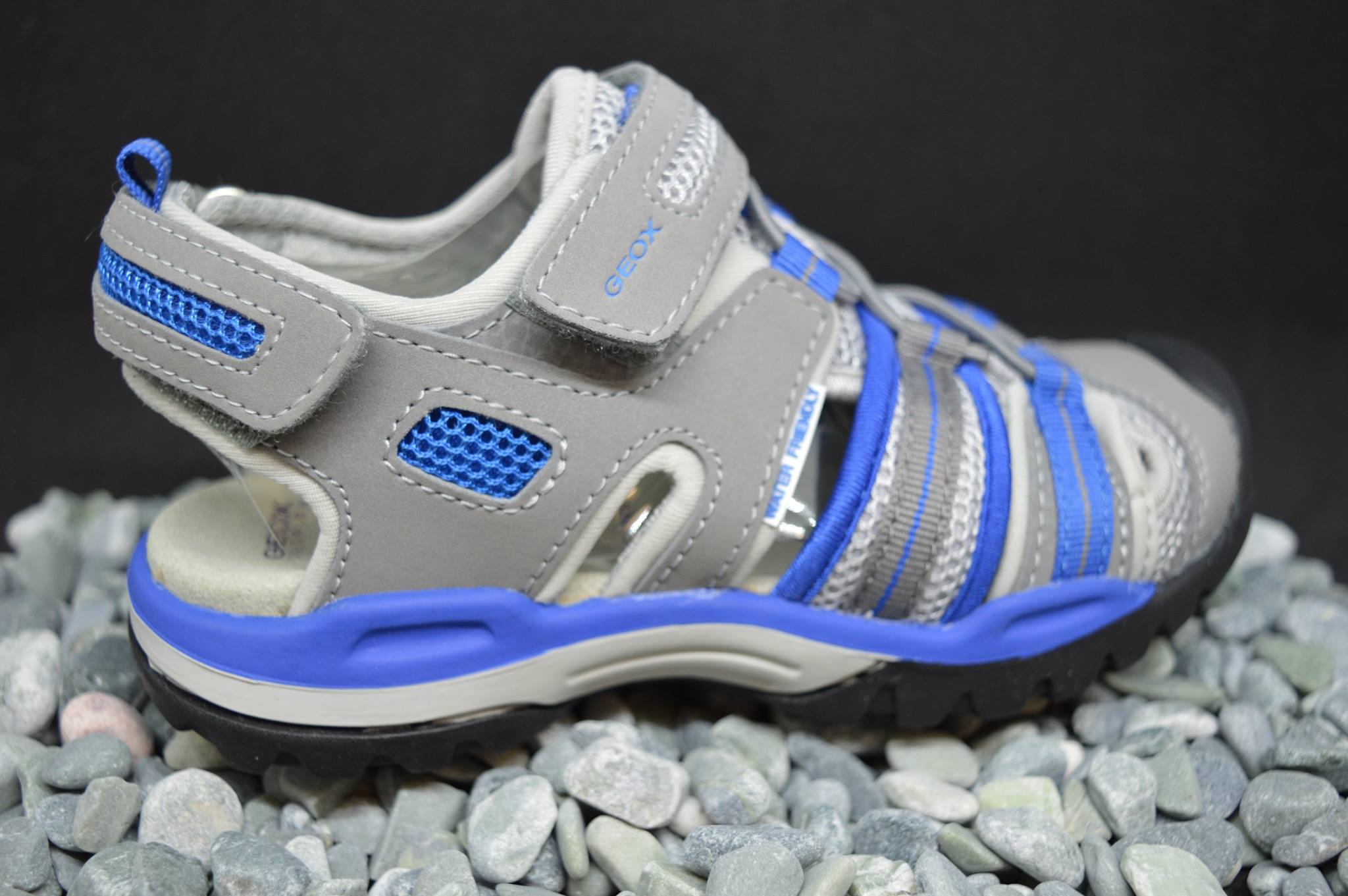 Chaussures pour enfants et préadolescents à Toulon Chaussures pour enfants et préadolescents à Toulon